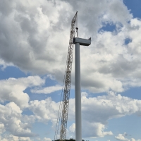 Grutage-du-moteur-et-mise-en-place-dans-la-nacelle